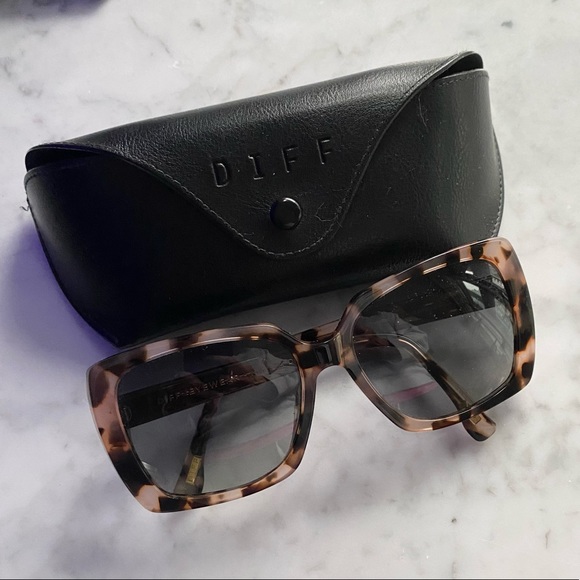 Diff Eyewear Accessories - Diff Eyewear Lizzy 54mm Cat Eye Sunglasses, tortoise